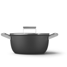 Smeg CKFC2411BLM zapékací mísa, nepřilnavý povrch, 50's Style, s pokličkou, 24 cm, černá Smeg CKFC2411BLM zapékací mísa, nepřilnavý povrch, 50's Style, s pokličkou, 24 cm, černá